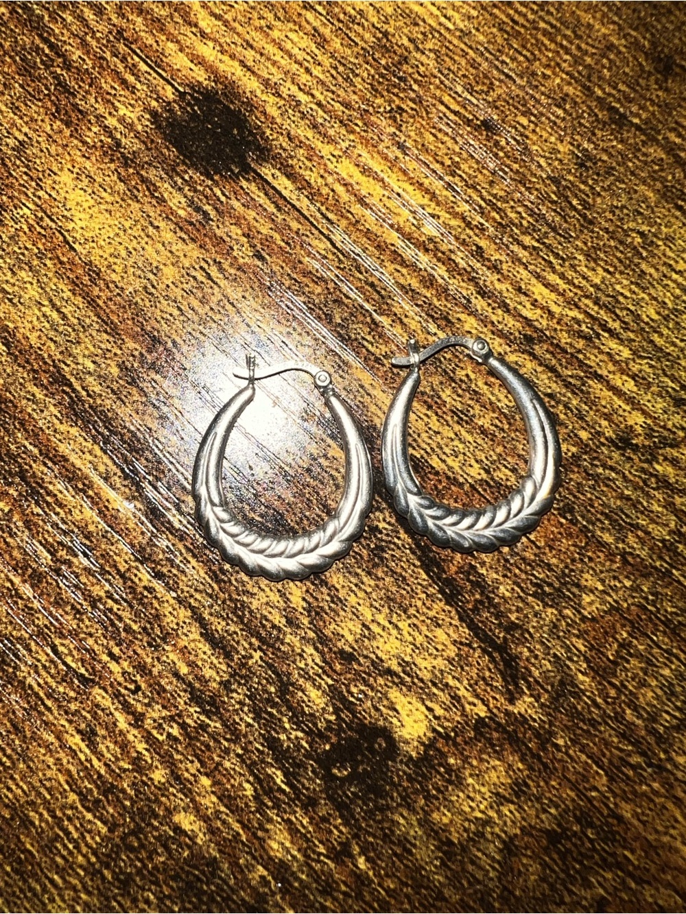 Silver Leaf-Pattern Hoop Earrings - Women Jewelry